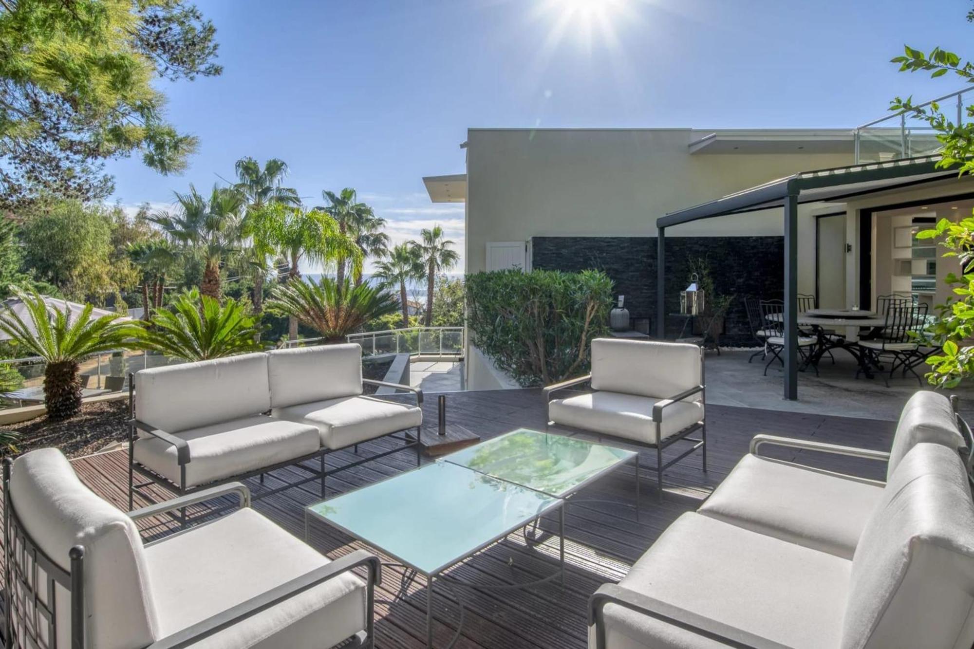 Villa Ref 2156 - - For Rent *
